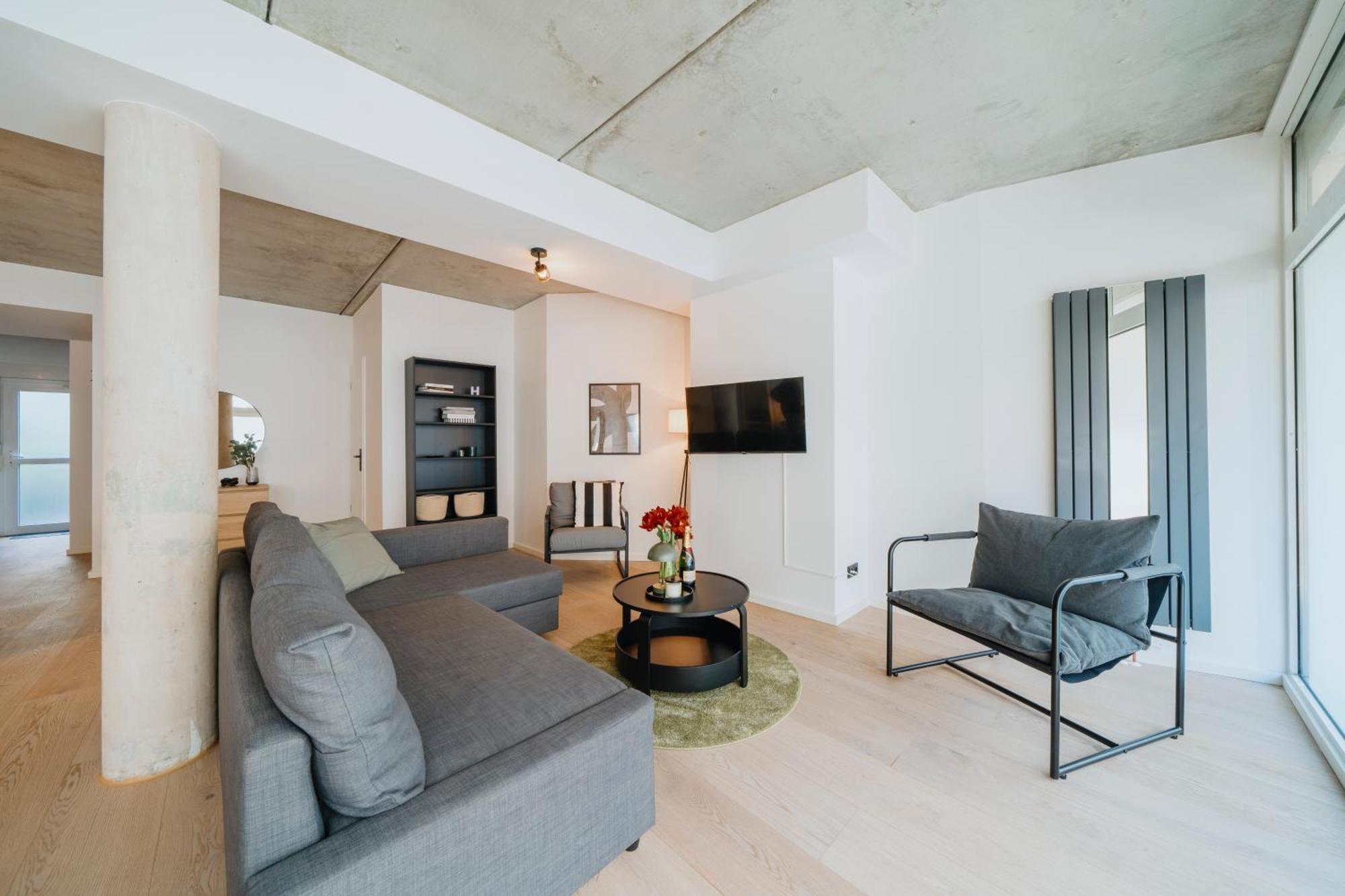 Homely - Loft, Terrace, Near Ostkreuz I Free Parking Appartement *